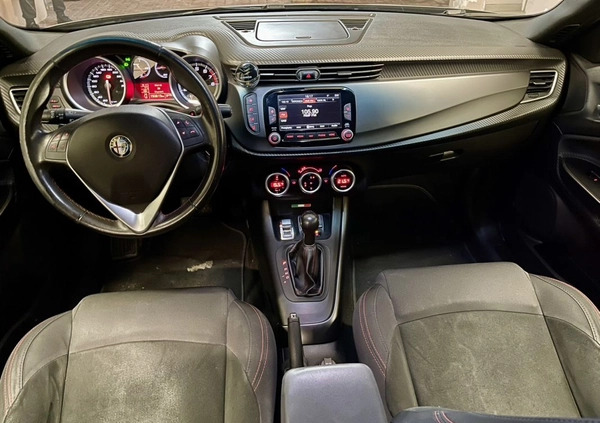 Alfa Romeo Giulietta cena 44800 przebieg: 190918, rok produkcji 2015 z Radomsko małe 742